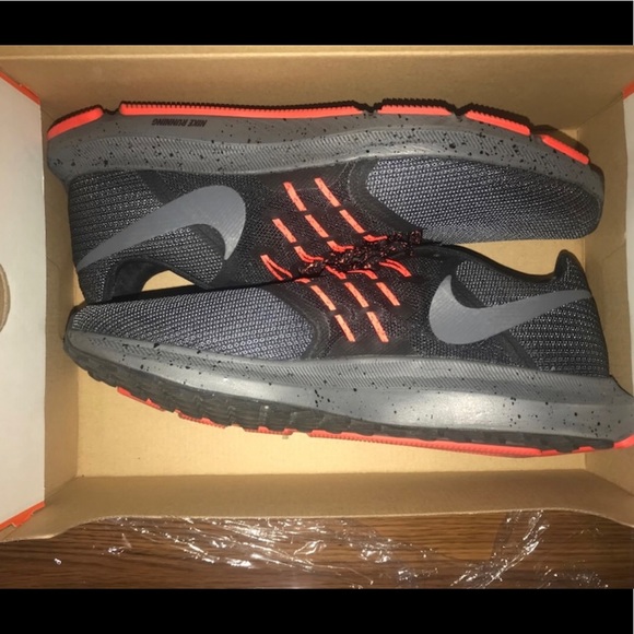 Nike running shoes - Picture 3 of 6